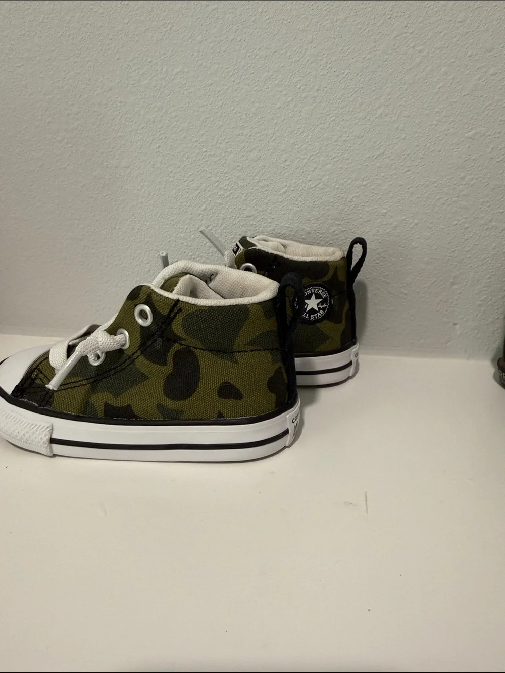 Converse kids low
